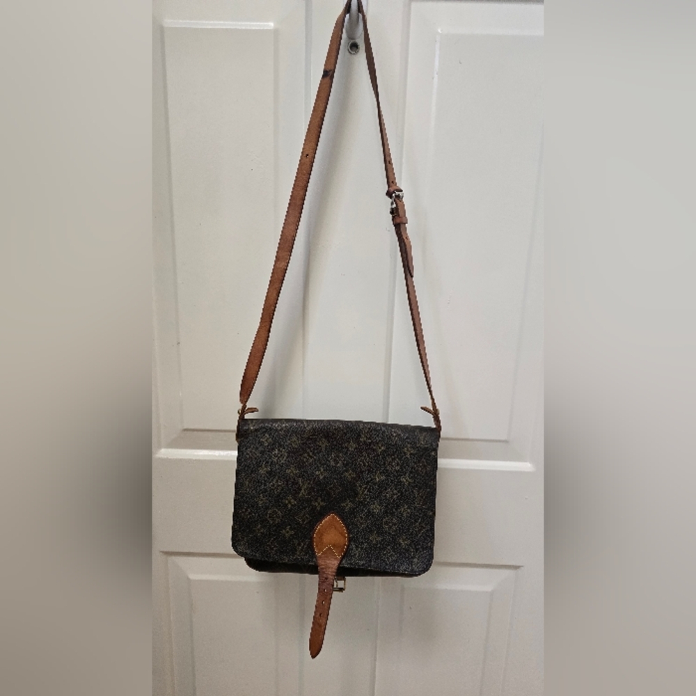 LV Cartoucherie Stylish Monogram Shoulder Bag - Picture 3 of 17